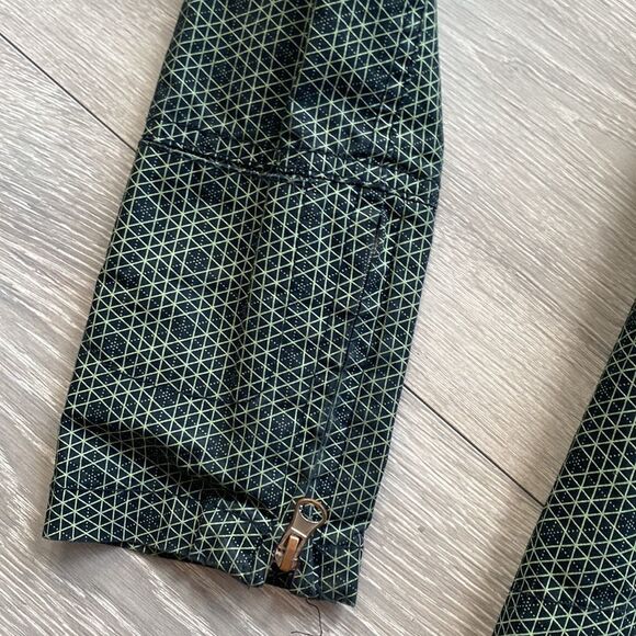 Green Bench Jacket *Like new* - Picture 5 of 6